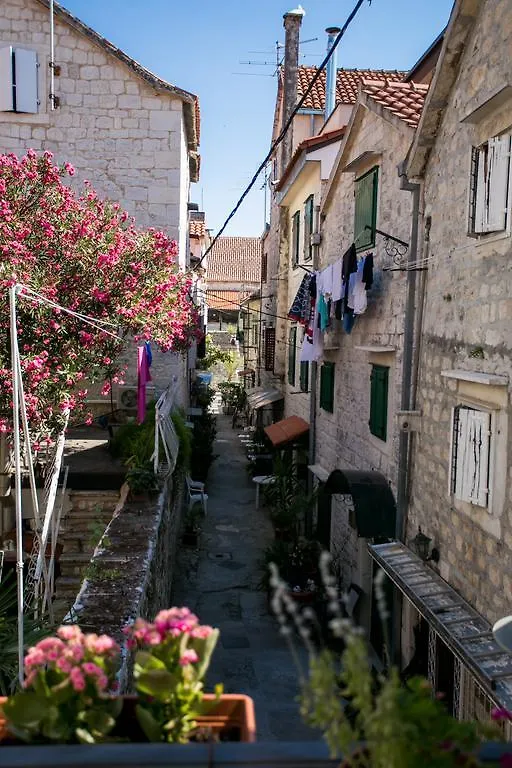 Apartments Marin Trogir Chorvatsko